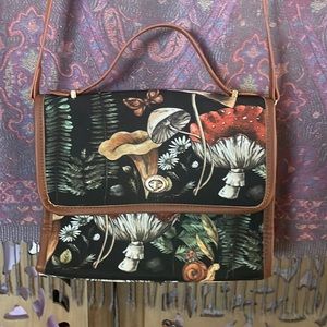 Mushroom purse